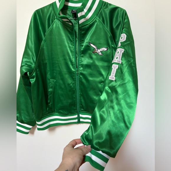 NWOT The Wild Collective x Anthropologie Philadelphia Eagles Bomber Size Small - Picture 10 of 16